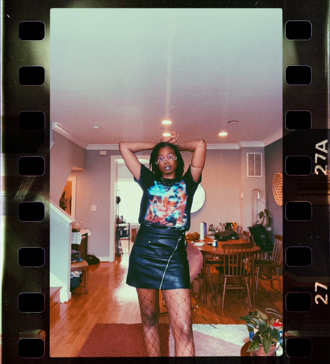 MyBroSaysImFuny's tweet photo. Had A Blast At The Renaissance Tour! &amp; My Cult Classics T-Shirt Was The Perfect Addition To My Outfit 🥰 Hit @rosegawd Website Up To Get Some Merch 🛸✨🛸 https://t.co/IYIZRqpii6