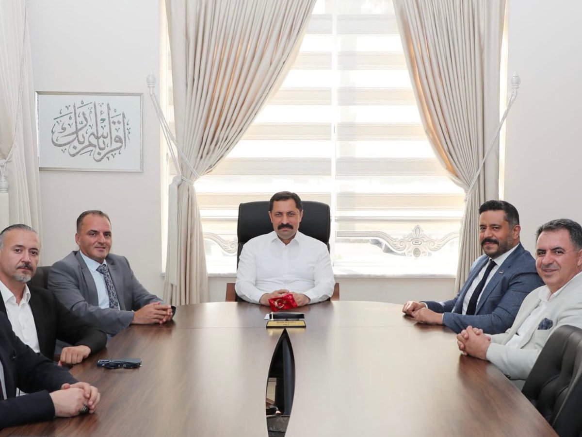 Hatay Valimiz Mustafa Masatlı ile Deprem Bölgesinde Ekonominin Yeniden Canlanması ile İlgili Yaptığımız Çalışmaları İstişare Ettik ve Desteklerini Aldık. Valimize Gösterdiği Yakın İlgi İçin Teşekkür Ederiz. Hatay için herkesin çabasına ihtiyaç var. <a href="/hataydeprem/">hataydeprem</a> <a href="/HatayValiligi/">T.C. Hatay Valiliği</a>