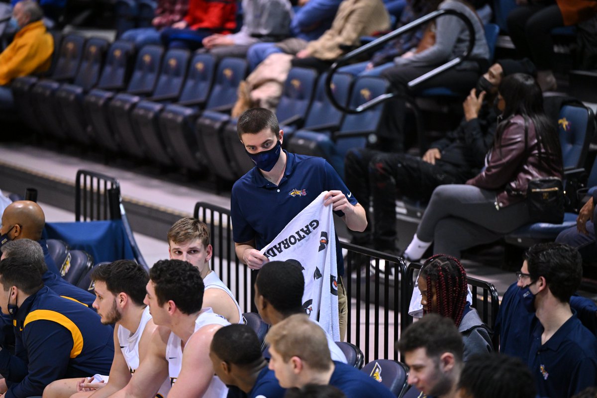 Happy birthday to former manager Zach Freihofer, Class of '22! 🐉🎉