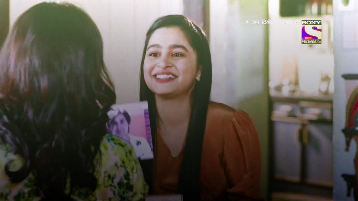 qaagazkikashti's tweet photo. fav girlieeessss in a frame together after such a long time ๐ญ๐ญ๐ซถ๐ซถ
#YehUnDinonKiBaatHai #yudkbh #SwaPreeNa https://t.co/ZUOA6UBh5I