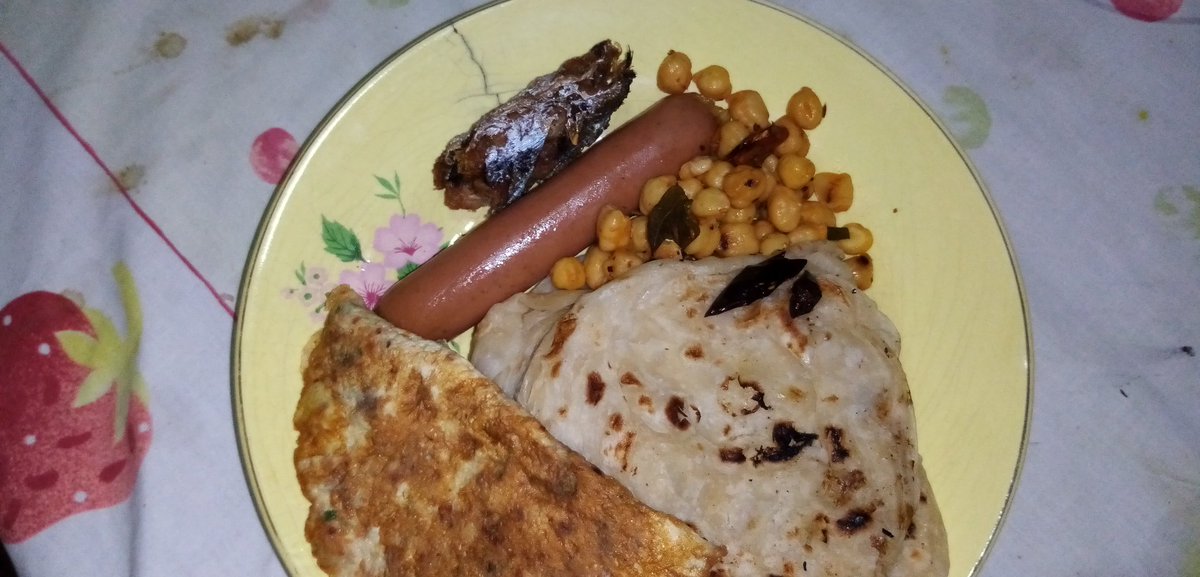 MJJNamalDias's tweet photo. #TastyTuesday
🥺❤️😋
▶️ පරාටා, බැදපු මාළු, සොසේජස්, බිත්තර ඔම්ලට් සහ කඩල තෙල්දැමුම
▶️ චිකන් සහ චිලී චීස් යෙදූ Bread Toast තක්කාලි සෝස් සමග
#MyFoodStoryWithDewMal https://t.co/VPwkMY6yVT