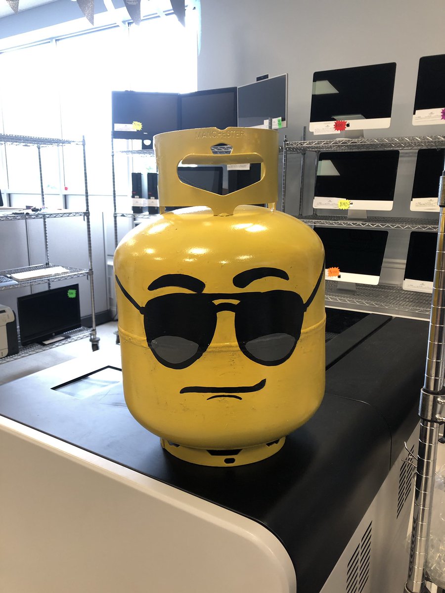 SpicketRiver's tweet photo. Need a charging cable? A phone case? Maybe even a new power bank? Take a trip to our location and we got you covered!

#phonecases #chargers #screenprotector #electronics #phonechargers #iphone #galaxy #apple #andriod #smartphone #aux #auxcable #carcharger #powerbank #airpodcase https://t.co/WIzIATD3dL
