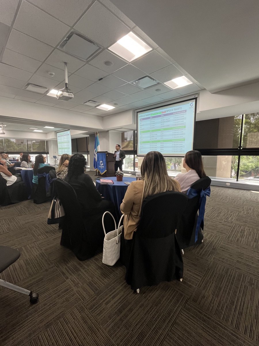Carlos Steiger/Analista de Competitividad de ⁦<a href="/AGEXPORTGT/">AGEXPORT</a>⁩ presenta alternativas de@logística a empresas de Sector de Manufacturas