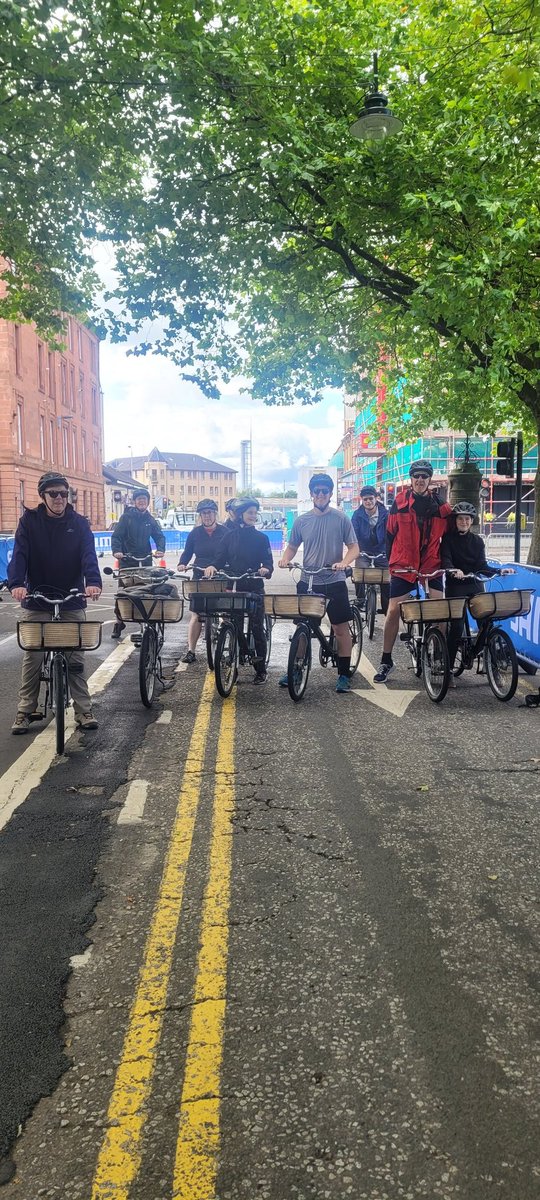 galluspedals's tweet photo. Delighted to partner with @glasgowlife and deliver tours as part of their #golive for #GlasgowScotland2023! We had a diverse group from Toronto, Paisley, Philadelphia and Kirkintilloch all enjoying exploring Glasgow on 2 wheels! We all managed to make it on to the track too! https://t.co/93M2kFFDbI