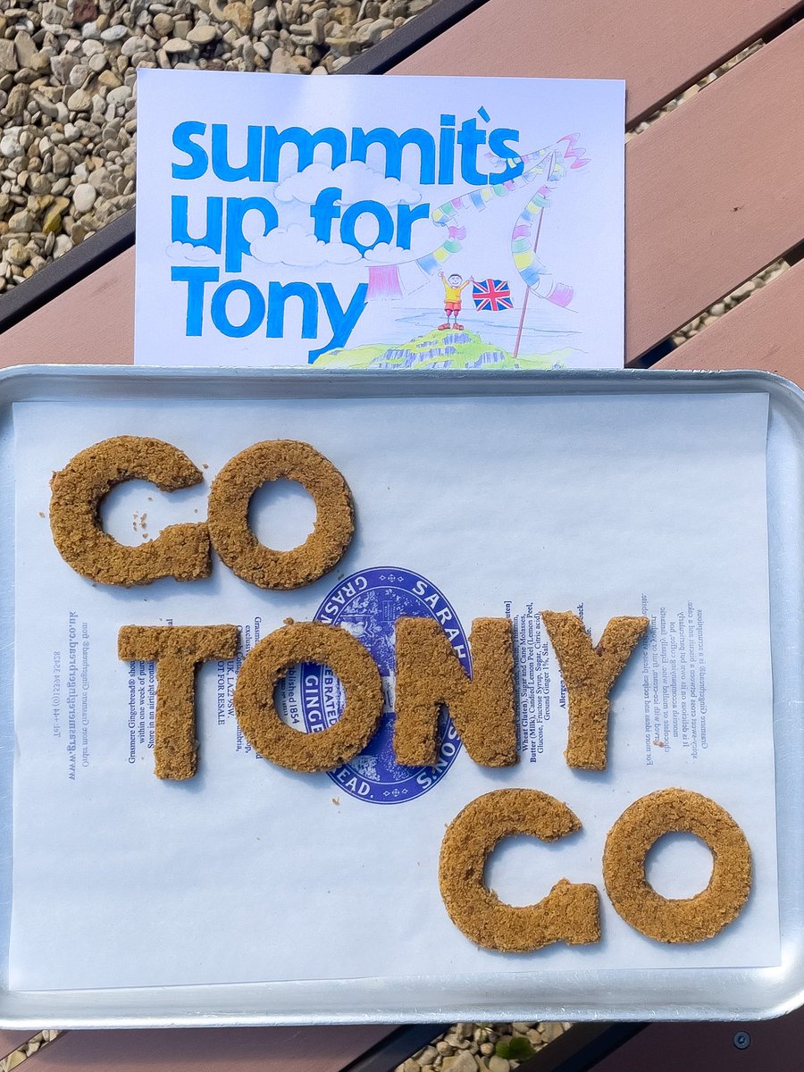 BestGingerbread's tweet image. An inspiration to us all 💙 Enjoy your incredibly well earned Grasmere Gingerbread® Tony 🤩
 #SummitsUpForTony #GoTonyGo #CharityTuesday