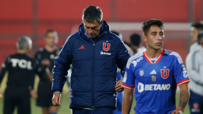 alairelibrecl's tweet photo. Luego de ser goleado por O'Higgins y sufrir su cuarta derrota consecutiva ¿Qué decisión debe tomar Azul Azul en relación a la continuidad de Mauricio Pellegriino? Usa #CooperativaContigo o manda un mensaje de voz al +56978880770 para ser parte del panel https://t.co/fHnu8m1Ef3