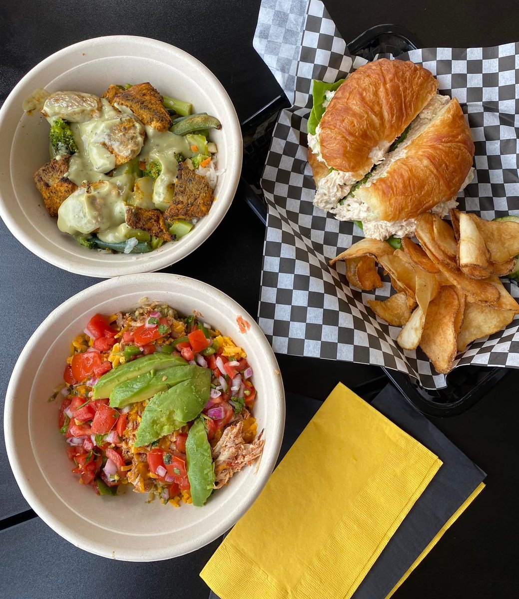 ExploreHbg's tweet photo. ❗Lunchtime Craving Alert❗Honey Bee's Cafe and Bake Shoppe is the perfect spot for lunch (or even breakfast.) Get fresh salads, soups, sandwiches and homemade sweet treats all made from good quality PA ingredients! 📍620 N 2nd St.
#explorehbg #Harrisburg https://t.co/9Y2jjCkGyB