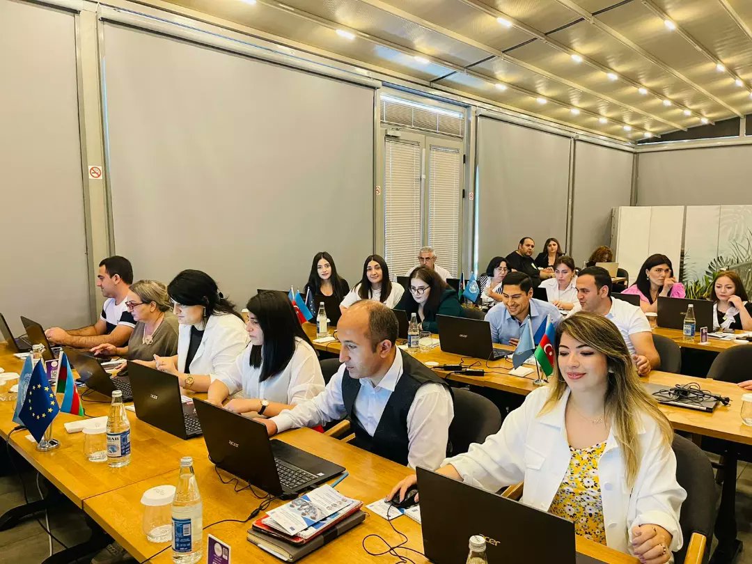 Kmal54884697's tweet image. Göygöl Peşə Məktəbinin  pedaqoji heyəti Gəncə şəhərində eTwinning layihəsi çərçivəsində seminarda iştirak etmişdir.
 #UNDP
#ESEP
#TSİİ
#Peşətəhsili
#eTwining