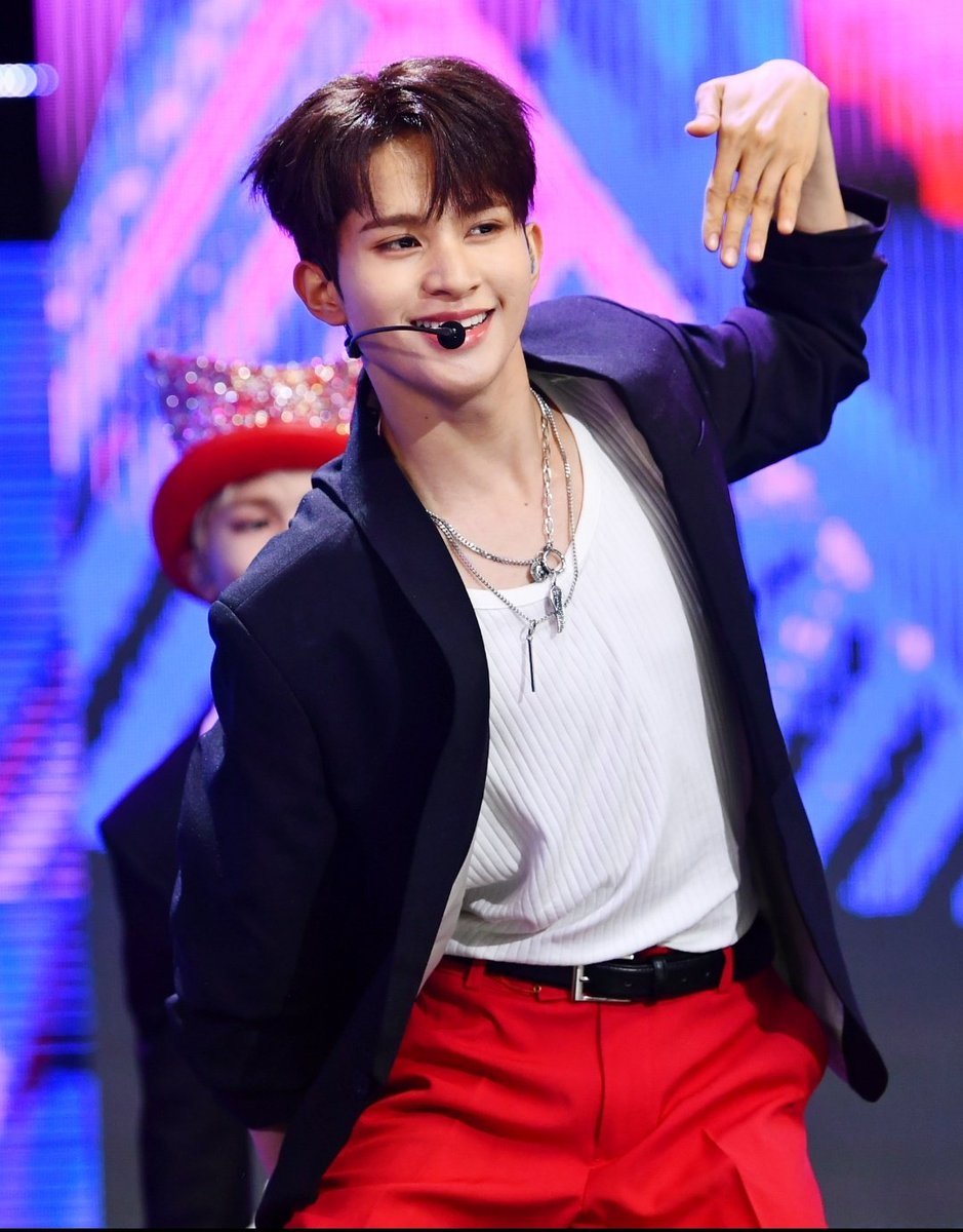 coquelicotue's tweet photo. 20230801 #WINSTON in SBS MTV The Show

#HORI7ON #호라이즌 #WINSTON #윈스턴 #HORI7ON_WINSTON #호라이즌_윈스턴 https://t.co/puuAfXoxoY