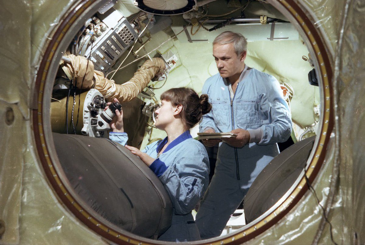 Russia's tweet photo. ๐ฉโ๐ Today, Russian-Soviet cosmonaut Svetlana #Savitskaya turns 7๏ธโฃ5๏ธโฃ!
#StatsAndFacts:
๐ 2nd woman in space
๐ 1st female to board a space station
๐ 1st โ๏ธ to perform a spacewalk
๐ only woman - twice Hero of the Soviet Union
Many happy returns, Svetlana Yevgenyevna! ๐ฅณ https://t.co/p1Tw5wsepd