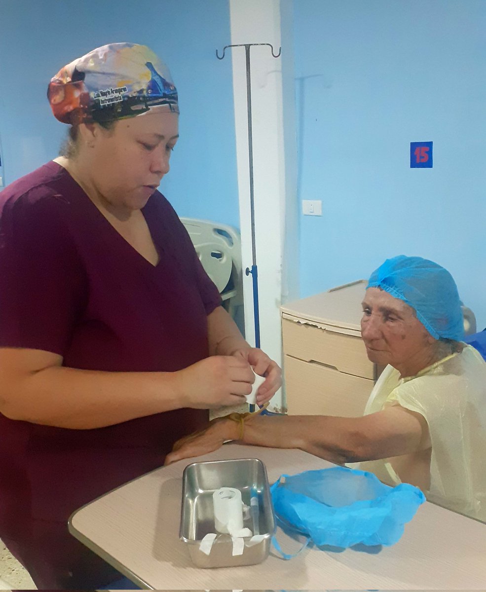 HospitalDaza's tweet photo. #08Agost | Hoy se continua en el 3er día de jornada quirúrgica de oftalmología atraves de la Misión Milagros, brindando salud visual al pueblo.
#JuntosPorCadaLatido
@NicolasMaduro
@MagaGutierrezV
@Somosivss
@AdolfoP_Oficial https://t.co/agh7bgNo9Y