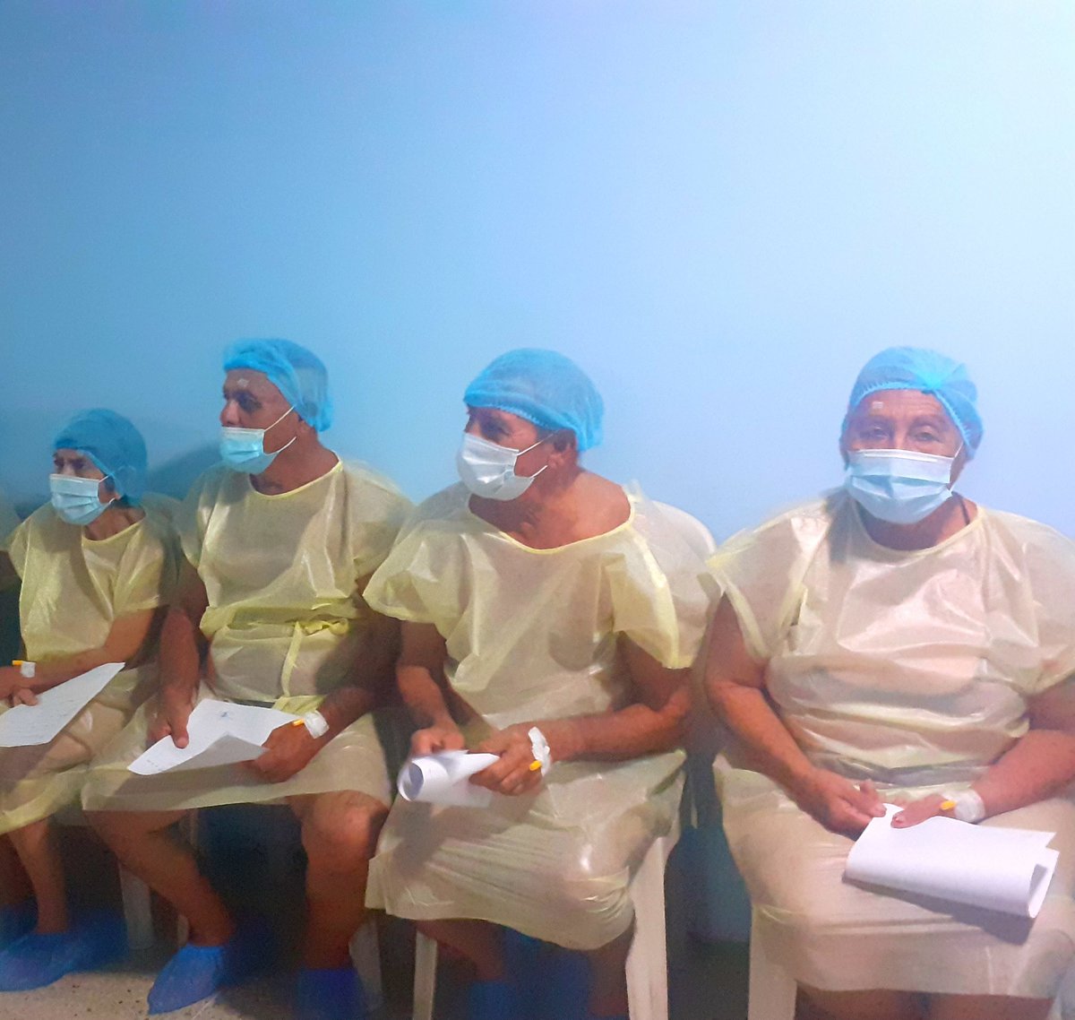 HospitalDaza's tweet photo. #08Agost | Hoy se continua en el 3er día de jornada quirúrgica de oftalmología atraves de la Misión Milagros, brindando salud visual al pueblo.
#JuntosPorCadaLatido
@NicolasMaduro
@MagaGutierrezV
@Somosivss
@AdolfoP_Oficial https://t.co/agh7bgNo9Y