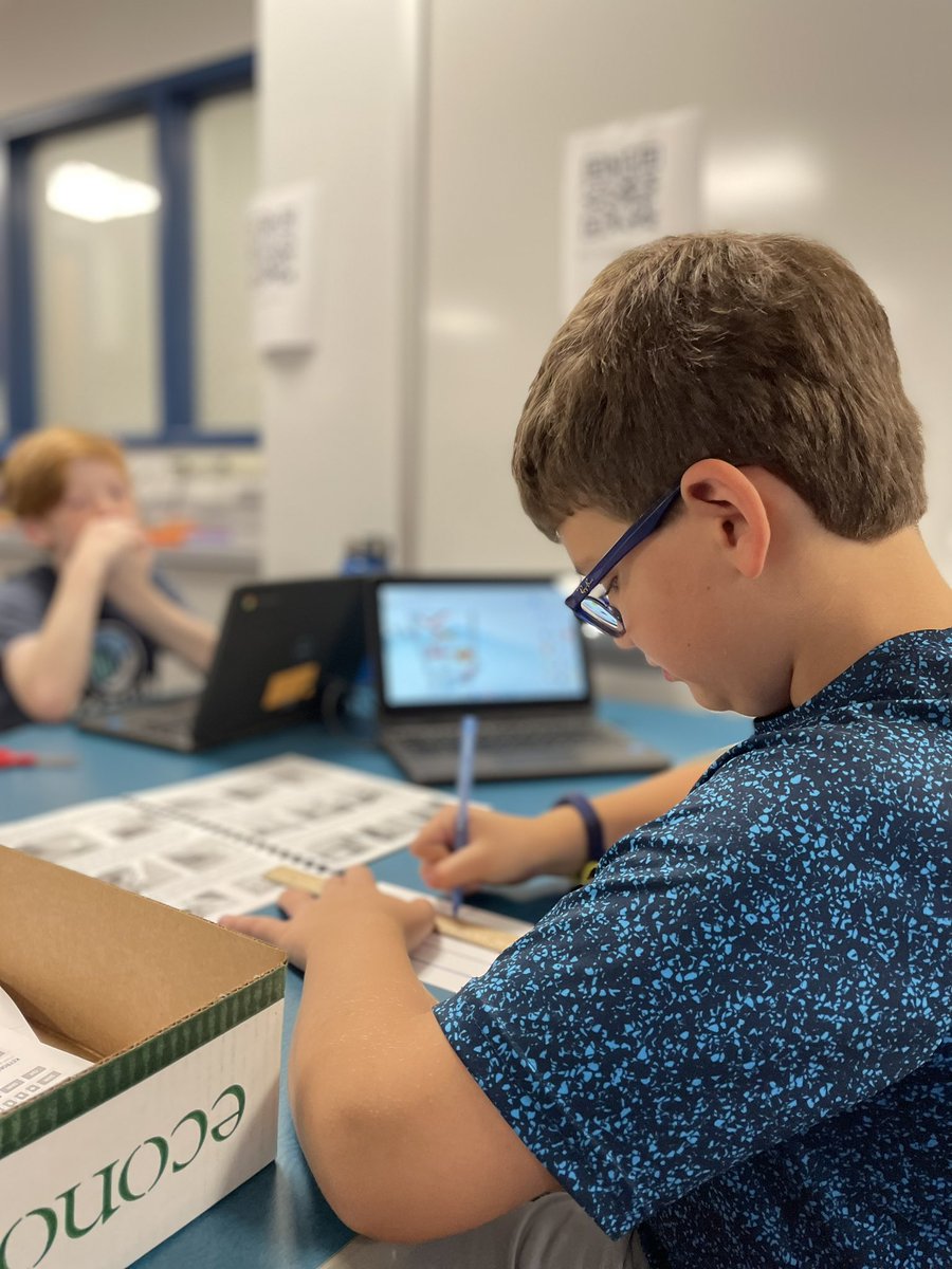 Mr_d_Hampden's tweet photo. Another exciting year of #PaperRollerCoaster Engineering through the @CV_Eagle_Fndn camps.
Thanks to @HampdenDragons for using their space and to all of our #Engineers for their hard work so far.
#CVexplorations
#STEAM https://t.co/muFa1QZ1bd