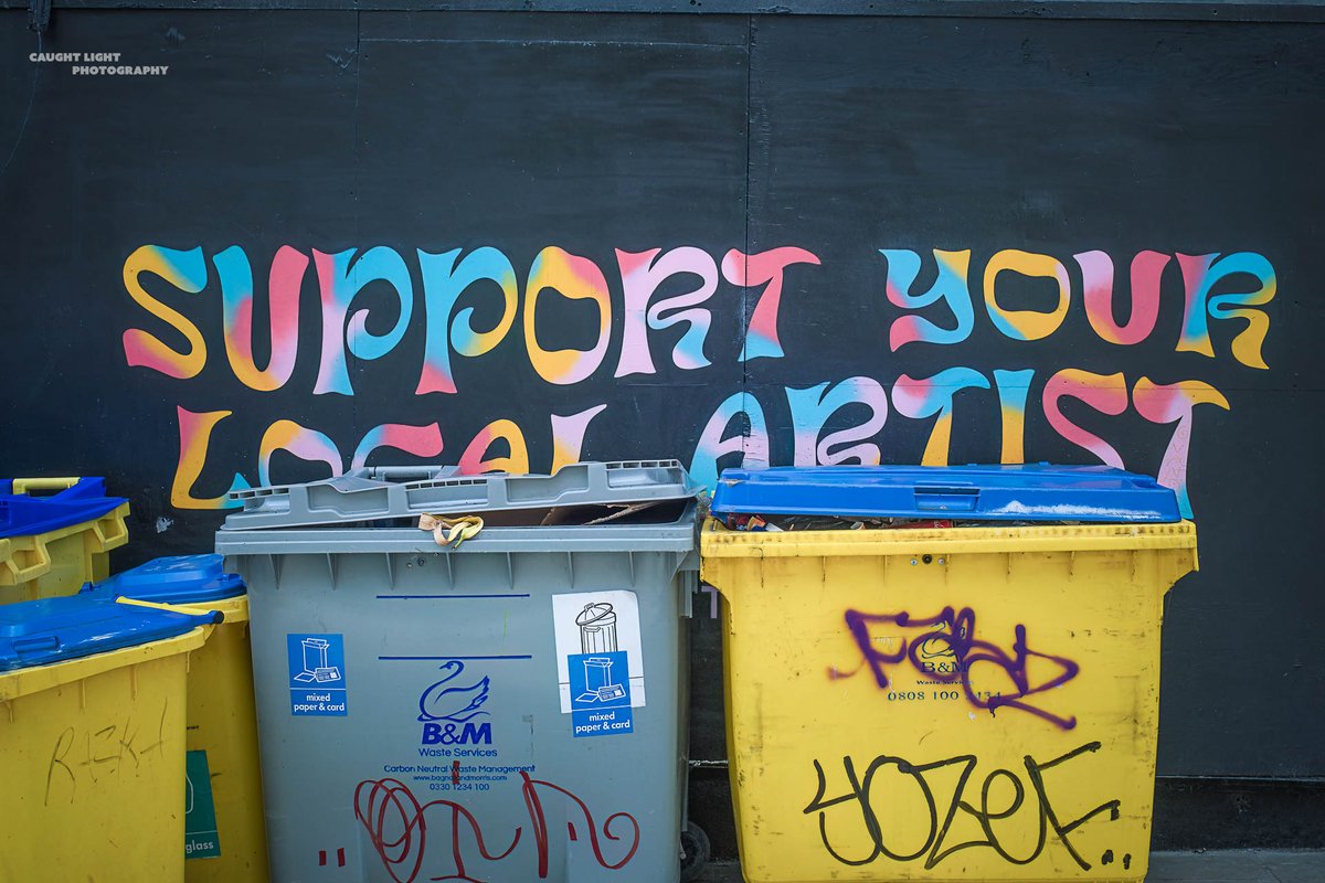 caughtlight's tweet photo. Can't but think there is a hidden meaning...
Couldn't agree more with the statement tho'
#graffiti #Sign #SignsProject #PersonalProject #Ongoing #SupportArtisits #Arts #SupportYourLocals https://t.co/1SX2LciHTh