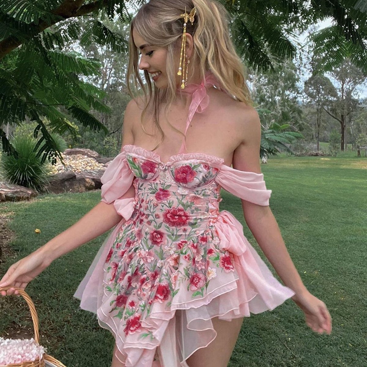 OCOutfits tweet picture