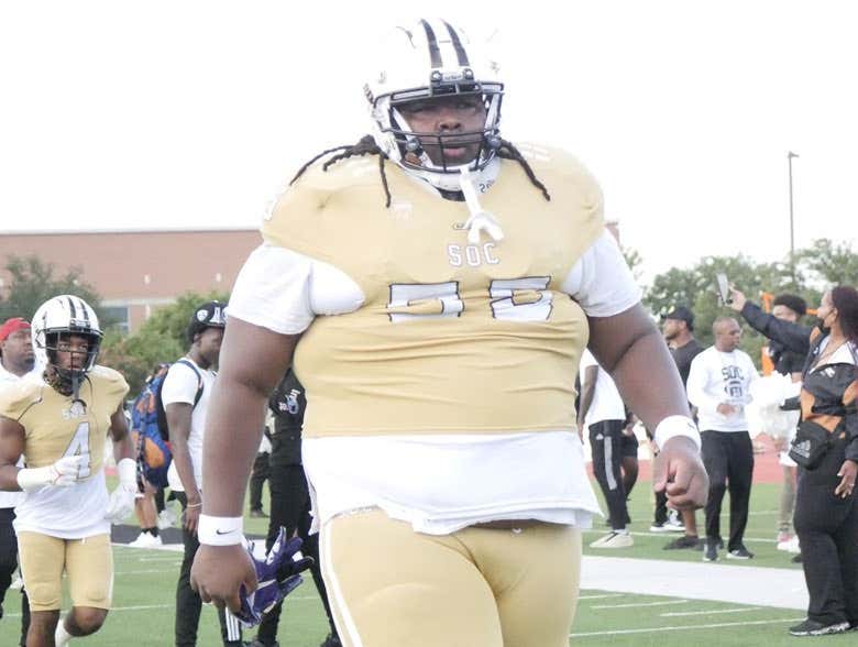 barstoolsports's tweet photo. 6'5", 455-Pound TCU Freshman Brione Ramsey-Brooks Is Here To Take College Football And The Internet By Storm https://t.co/b7UBt7nV67 https://t.co/xKaF3Mzxpo