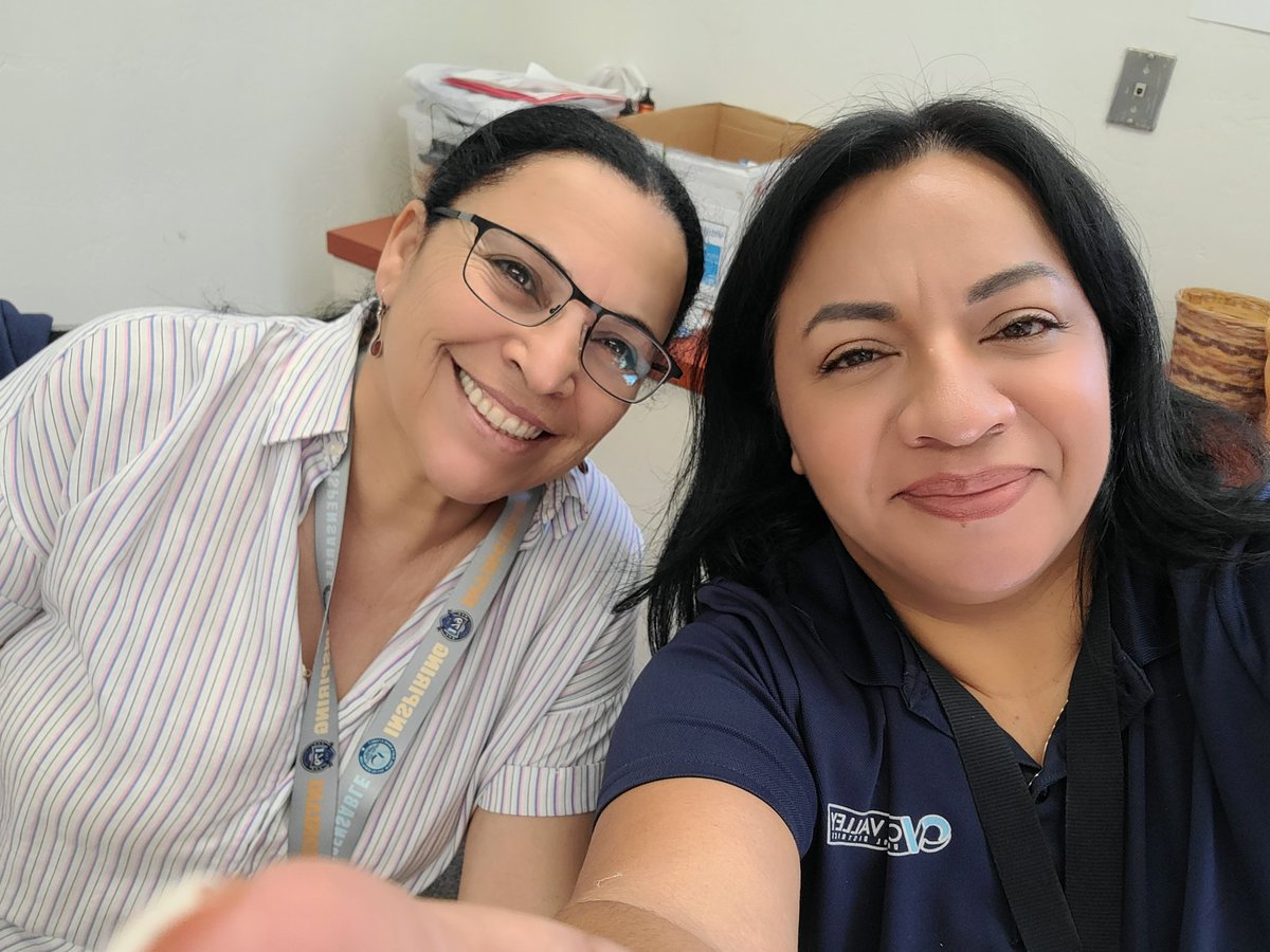 Learning how to navigate Qz, with my dear friend <a href="/hope647075/">amalsalaiman</a>  so we can better support our families  👪 
#FACEfamilyengagement
<a href="/FACETeam6/">cvusd_FACE</a>