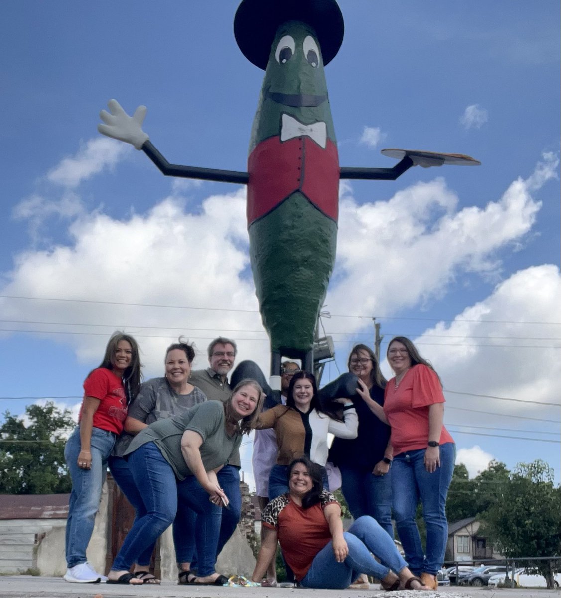 Team Purplicious thinks that @TISDDPES treats us like “a big dill” and we love it! #DPEScougarprowl #hometownteam