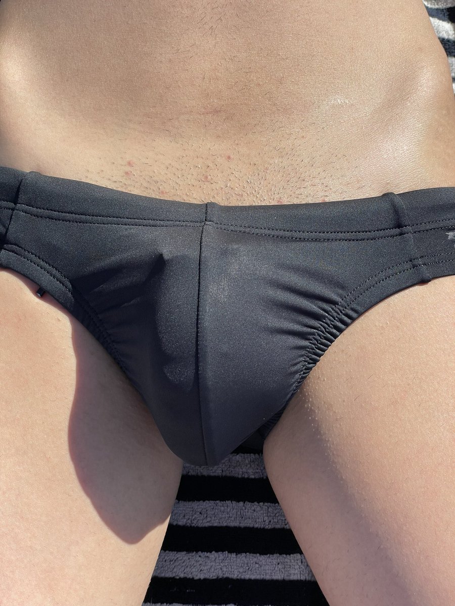 curiouskinkuk's tweet photo. Found a quiet sunny spot to try out my new @nastypig speedos and #mancage.  #chastity #cockcage #teamlocked #gaypig #cockoutinthesun https://t.co/zWPFGqPW14