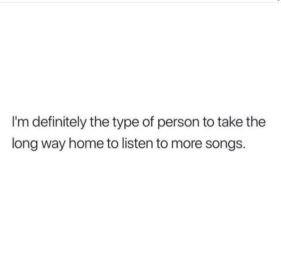 Listening to music in the car>>