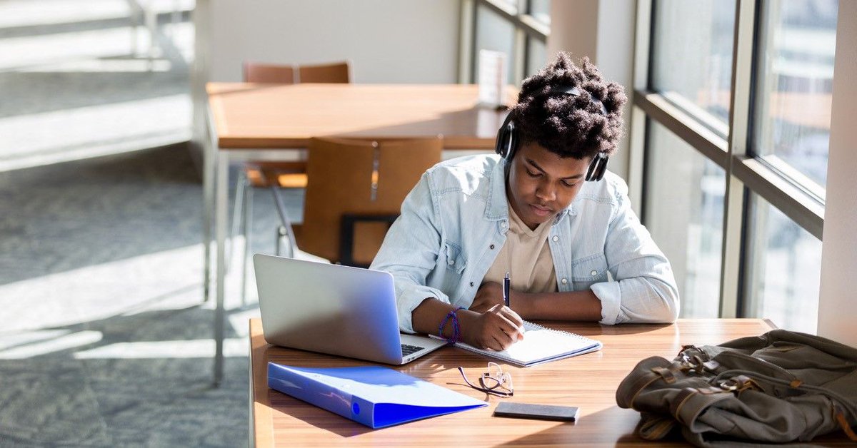 We see a successful school year in your future… and it involves ARRIS SURFboard products. Don’t leave your back-to-school shopping for last minute, great products are waiting for you. #backtoschool2023 surfboard.com/products/?utm_…