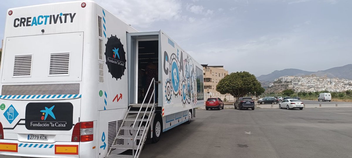 javier_alcalde_'s tweet photo. Participa en el taller itinerante "Creativity", es un taller educativo en el que desarrollar tu creatividad, destrezas e ingenio.
Está dirigido a grupos de estudiantes de entre 6 y 16 años principalmente y a grupos familiares. 
Anímate!! Días  8, 9, 10 y 11 de Agosto. https://t.co/zubUz8uPVu