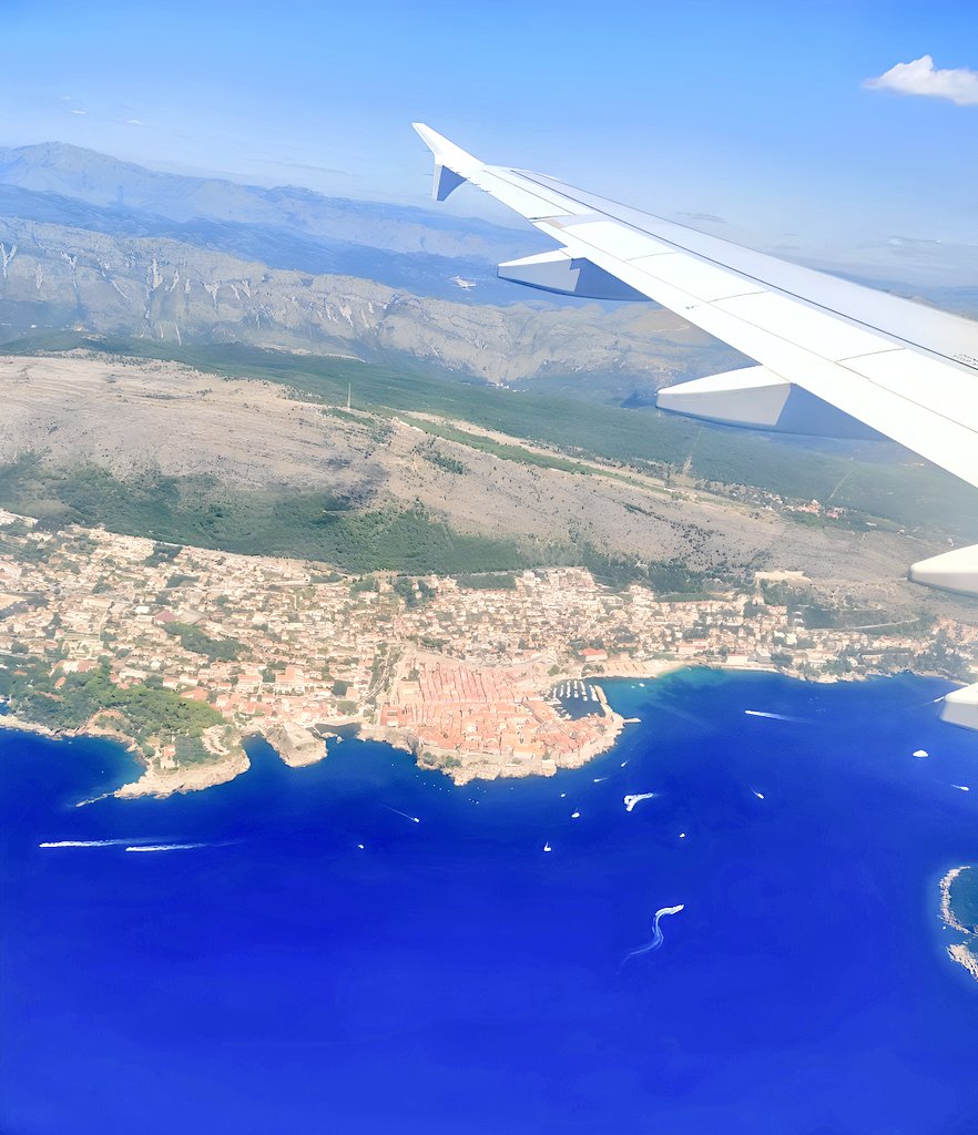 The aerial view of Dubrovnik is breathtakingly beautiful, right?♥️📸☀️🌊⛵✈️😎😍
#Dubrovnik #Croatia #beautiful
#summer #picperfect #aerialview
#love #NaturePhotography #blue
#Adriaticsea #landscape #explore
#worldoftravels