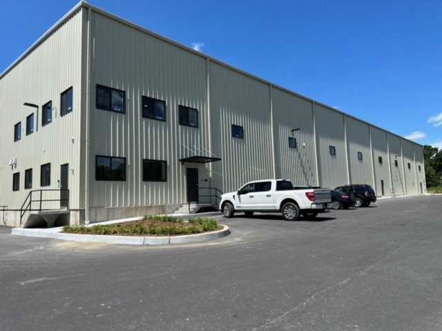 DrSolidSteel's tweet image. Thrilled to unveil our latest triumph in Montgomery, NY!✨ This metal building sets new standards in design and sustainability. Proud to be part of this metal building project!

#SolidSteelBuildings #MetalBuilding #FinishedProject #BestInBusiness