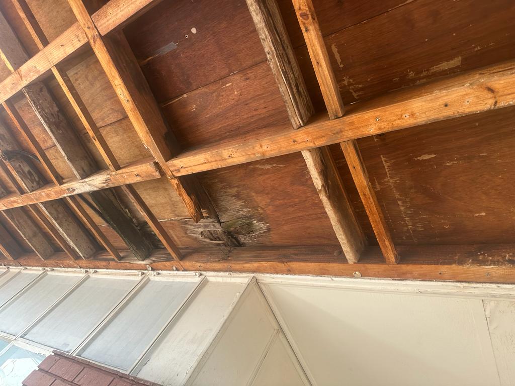DA_GPL's tweet photo. π«π§ #UnsafeSchoolInfrastructure. The safety of Silverton High School learners is jeopardised as MEC Chiloane fails to address the collapsing building issue. #SafeSchools #FixTheBuilding
Read more: https://t.co/r4MPudrrDC https://t.co/QOyFfLsCBn