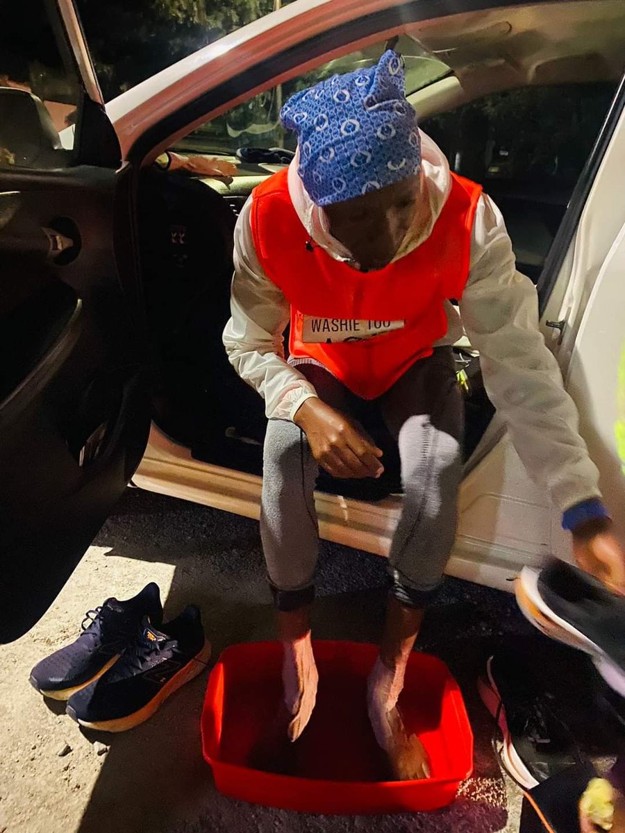 c_meleni's tweet photo. WASHIE 100 Miler 📝2023 memories, at Stutterheim changing the running gear 👟👟 from New Balance to Saucony (which is known for high mileage running)...never disappoint 👌
Rest Day #Chooseday #TrapnLos
#RunningWithSoleAC #3DigitsGang https://t.co/2ixFBs6m2O