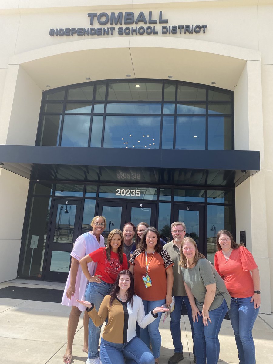 ImAllBooked's tweet photo. While enjoying our special  #DPEScougarprowl “event,” We checked out the amazing TISD Event Center. #hometownteam https://t.co/sGR5lVHStt