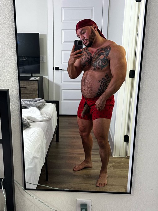 We both need help waking up. Feelin thick 🐮 https://t.co/iHfXNjqPkx