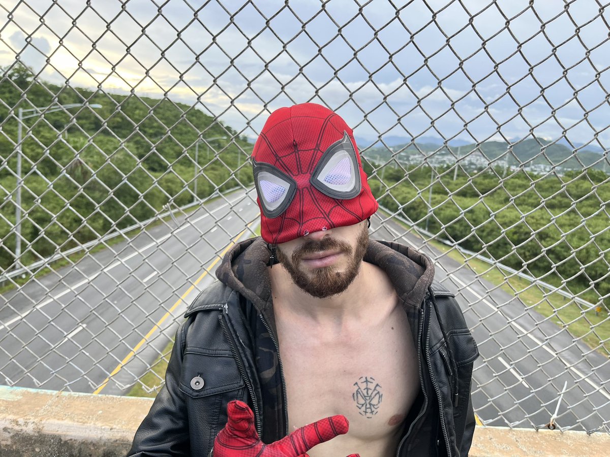 Solrac0294's tweet photo. Proceso del video musical 🔥🔥🕷️👀🎧 #SpiderMan #spidergwen #videomusical #Fotos #modelo https://t.co/ogvzeJ8HuV