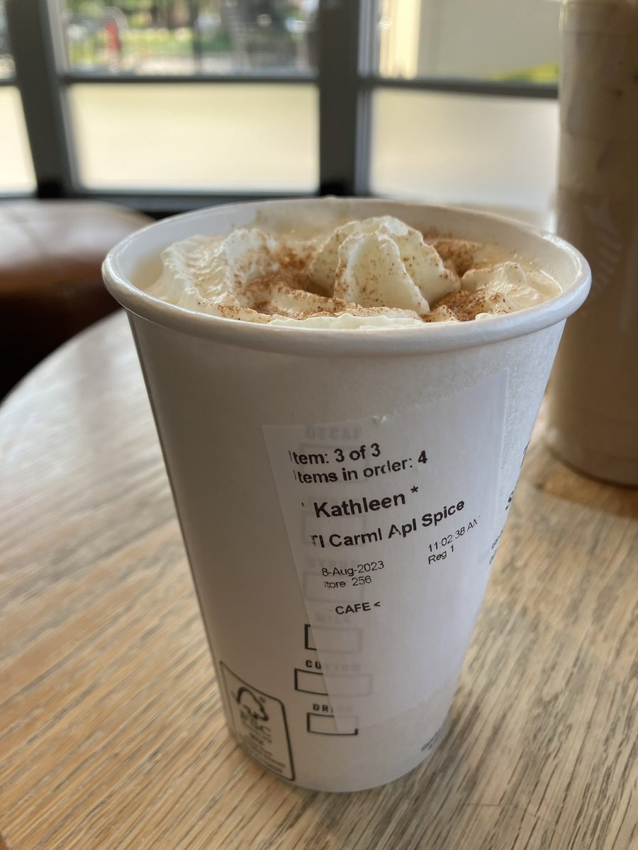 kgburke3's tweet photo. Caramel Apple Spice Cider
#CountdowntoAutumn https://t.co/lLq0KIupwc