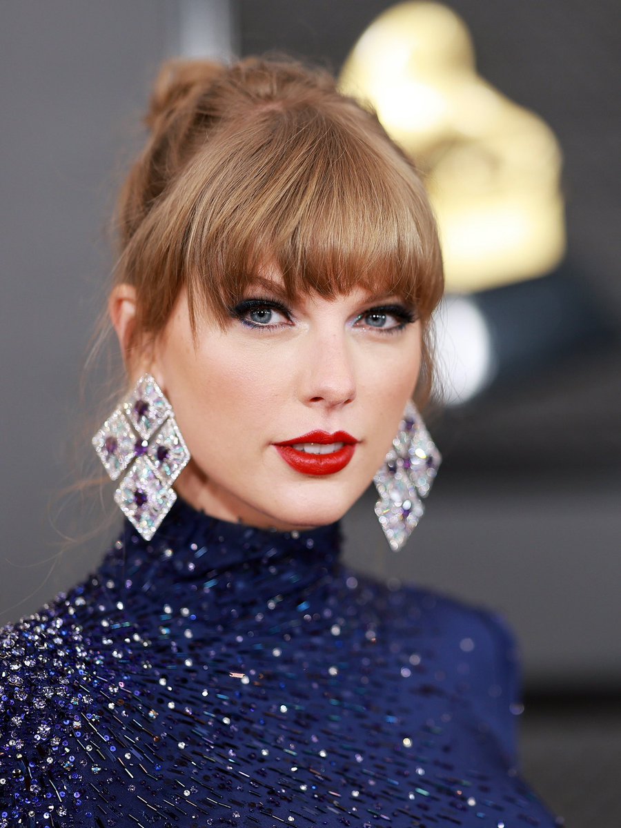 tswifterastour's tweet photo. 🚨| Taylor Swift is nominated for 8 awards at the 2023 #VMAs!

Artist Of The Year 
Video Of The Year 
Song Of The Year 
Best Pop 
Best Direction 
Best Cinematography 
Best Visual Effects 
Best Editing https://t.co/FlPnnxiD0H