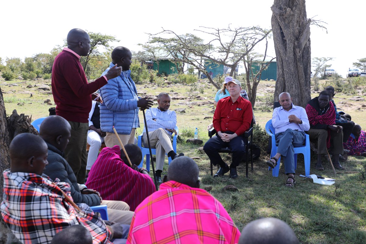 NPI_EXPAND's tweet photo. Our #Kenya team recently hosted @USAIDGH and our HQ staff on to see the work of our grantees! Site visits included meeting with traditional birth attendants at health facilities, attending male engagement sessions, and seeing in-school health education practices 👏 https://t.co/ulNB4SbVBz