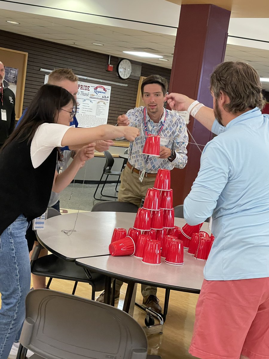 LakesEagles's tweet image. Great day setting the foundation with our new D117 staff members today with a cup challenge and clothespin bumper cars. Have fun, experiment, collaborate, and learn! We&apos;re ready for our students!!! #D117 #BeAnEagle #SequoitPride