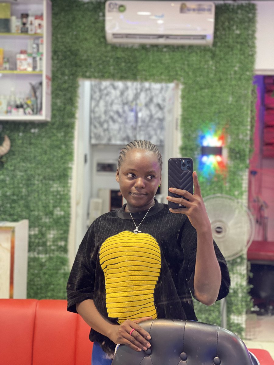 LateefahKenny's tweet photo. Understanding girlfriend don do hair 
To the glory of God and to the shame of the devil I don do hair https://t.co/L2Pl1ecIw4