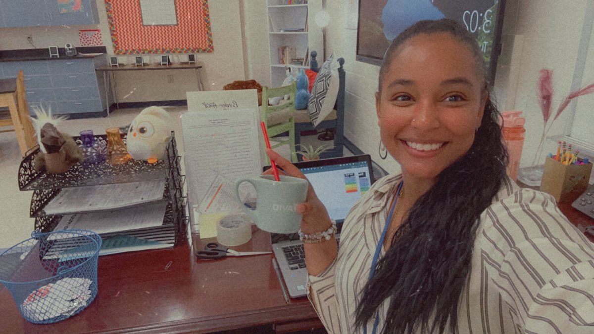 binder_miss's tweet image. Day 1 Completed!! I’m so honored to start my first year at Dent Middle School!! I will definitely be sharing more memories as time goes on!! Go Blue Diamonds!!! #AVID #Dentmiddleschool #teachingrocks