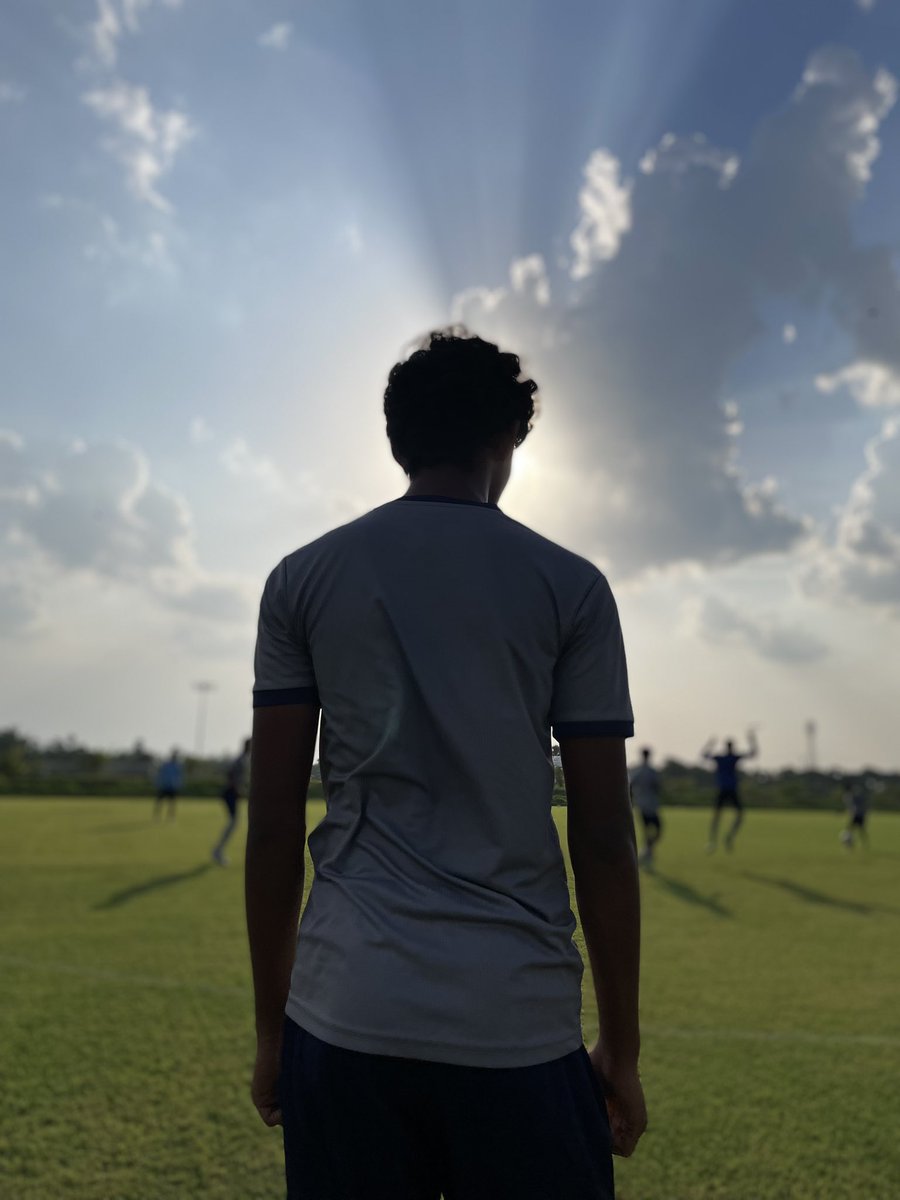fcmadras's tweet photo. Sunset Training Sessions at Scamper Park ☀️

#fcmadras #champions4life #goteamblue #FCmadras #flyingsquirrels https://t.co/DlpdsvHIHf