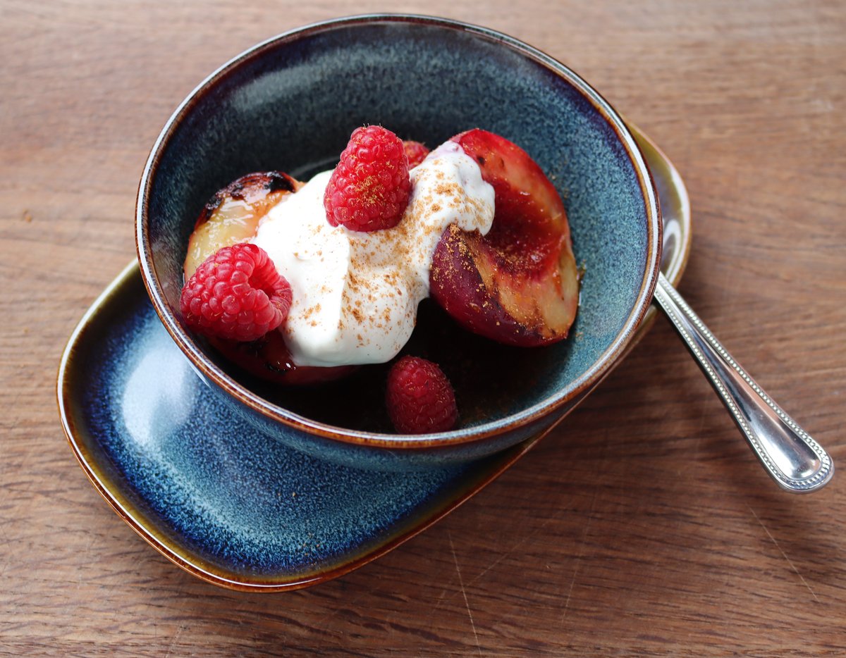chefkevinashton's tweet photo. #WorcestershireHour If you missed my #online #zoom #BBQMasterClass today here is a simple but delicious recipe Grilled Peaches on the BBQ #chefkevinashton #wyreforest Love it with a retweet😍 https://t.co/RXABOvdDD2