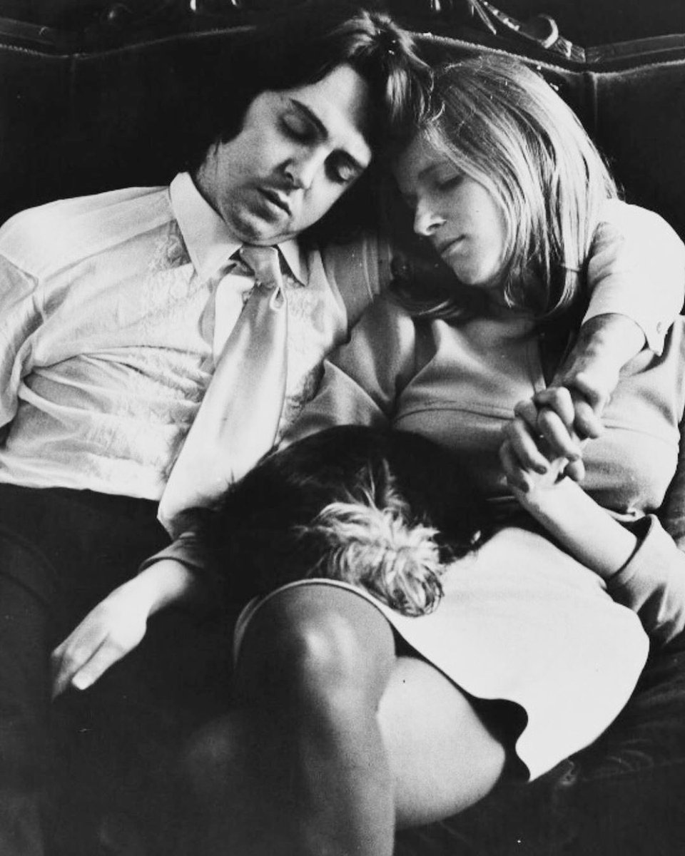 dailyeastman's tweet photo. linda and paul mccartney on their wedding day. march 12th, 1969. https://t.co/hZVaQdZUQK