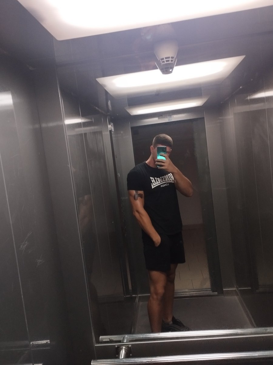 Just wanted to tweet after few months off from all socials.
Yes I am still alive and grinding gains for 2024 hoping I can get into MMA league that I will be chasing.