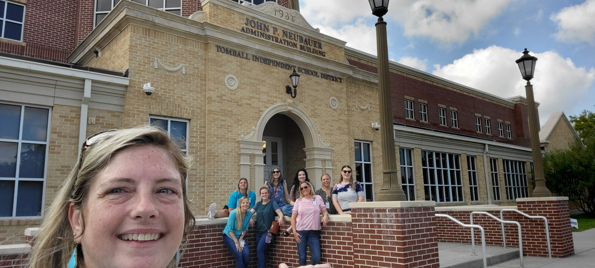 klambright2001's tweet photo. Home of award winning distct Tomball ISD. @tisdpes #DPEScougarprowl #hometownteam https://t.co/GiulEFBGAZ