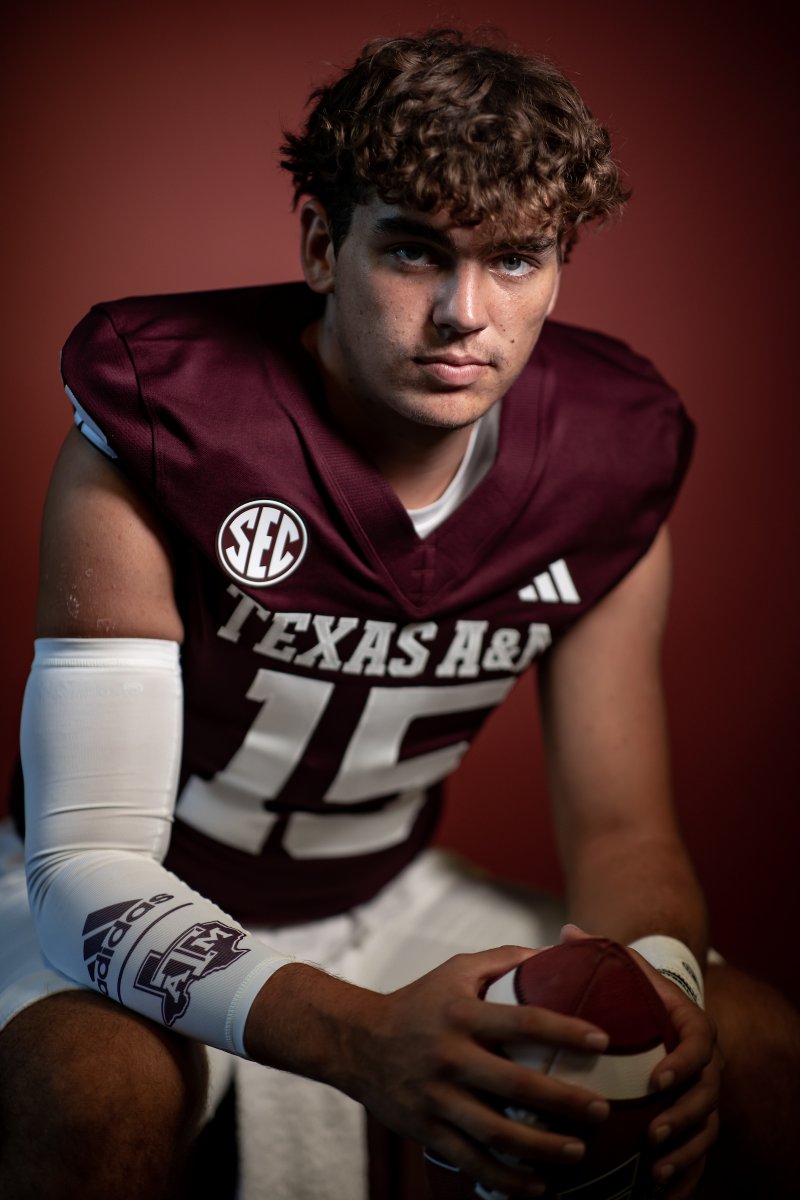 AggieFootball's tweet photo. HBD @ConnerWeigman 🎂 https://t.co/OhhSEHCZ66