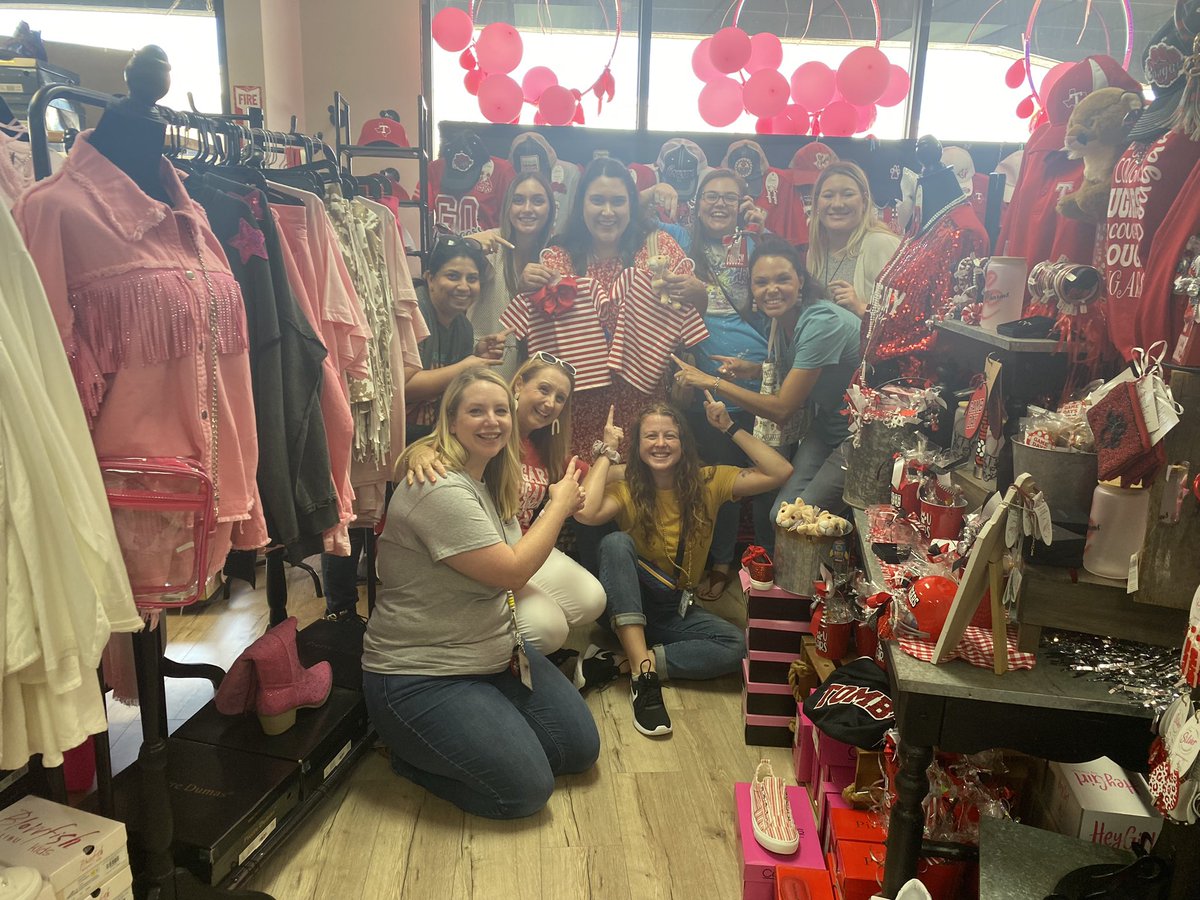 Silver Strawberry feature baby Shanley boy and baby Shanley girl💙❤️ <a href="/TISDDPES/">Decker Prairie Elementary</a> #DPEScougarprowl #hometownteam