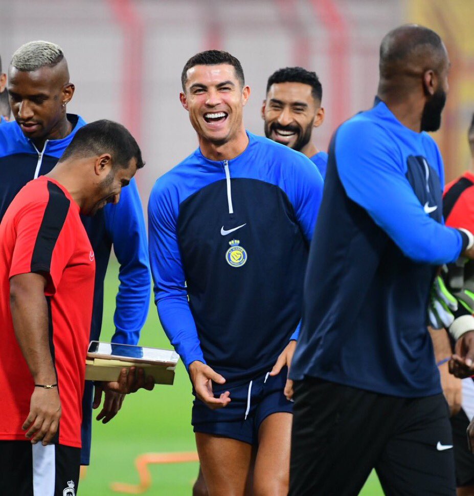 M0BTB's tweet photo. All smiles in training today. 😁🐐 https://t.co/Fn8TsGXbDz