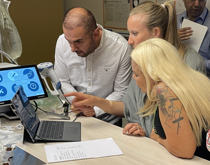 baxter_intl's tweet photo. Compounding pharmacists from across Europe took part in a “Masterclass for Pharmacists” event at our Lessines location. Participants learned how to make a formula order & discussed parenteral nutrition and its impact on clinical and economic outcomes. #LifeAtBaxter #ThisIsWhere https://t.co/54jWty4zcw