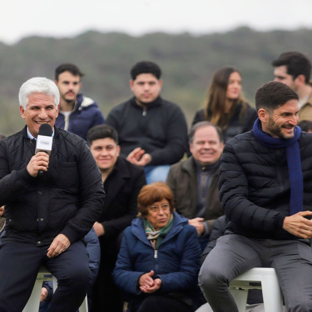 claudiojpoggi's tweet photo. Acompañe a @horaciorlarreta y @GerardoMorales y a Gobernadores electos, en la presentación de las propuestas de desarrollo federal para los argentinos. Este domingo votemos por el cambio !! https://t.co/sivyvldHlQ