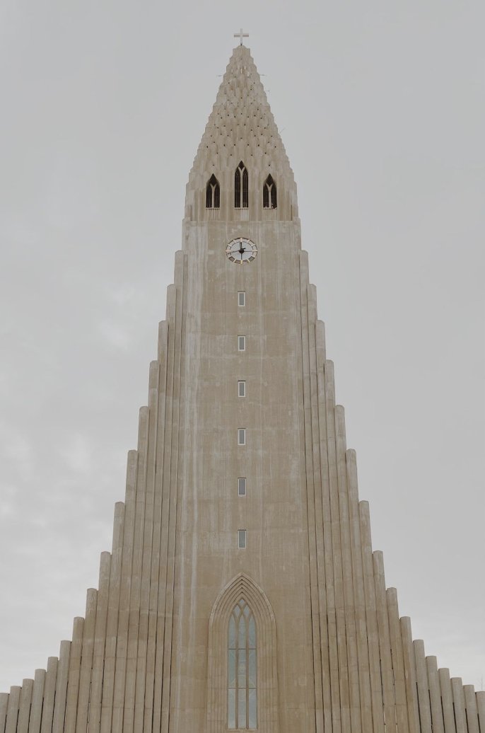 vsco's tweet photo. At the intersection of art and history, creators share how architecture varies from country to country. Explore more in #VSCOSpaces - https://t.co/wFOt0u1D0e 

Images by aberstenev &amp; benhaupt. #VSCO https://t.co/8MRggXT3IH